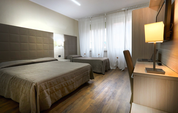 Hotel con appartamenti uso residence a Torino